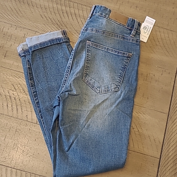 Womens size 4 jeans - Picture 2 of 2